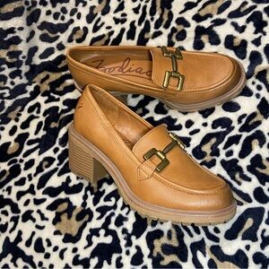 ZODIAC loafer block heel pumps US 6